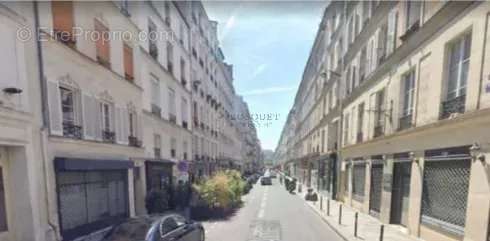 Commerce à PARIS-11E