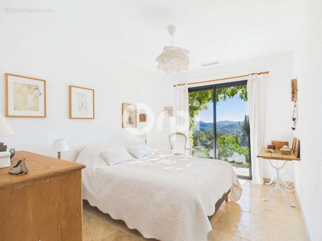 Maison à MONTAUROUX