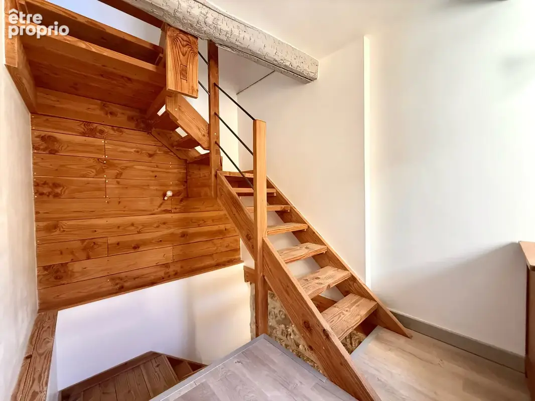 EXCLUSIVITÉ Maison de ville rénovée de 80 m2, 3ch, proche de la cathédrale. - photo 2