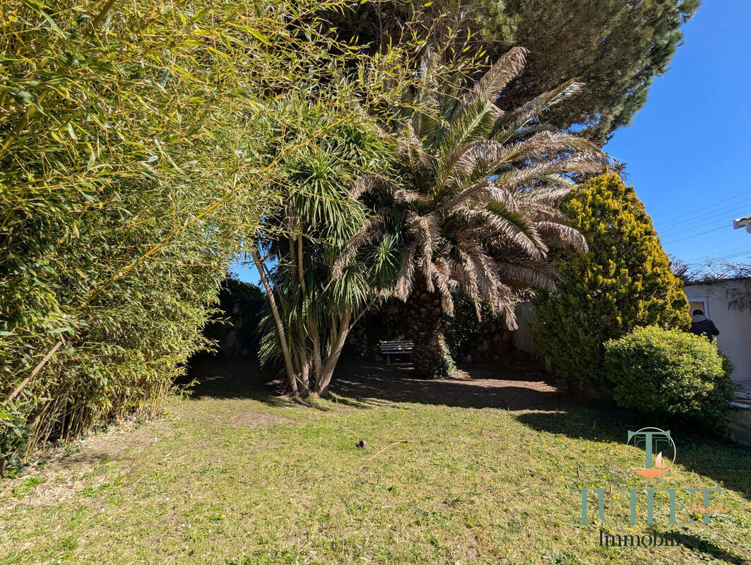 Maison à BOURCEFRANC-LE-CHAPUS