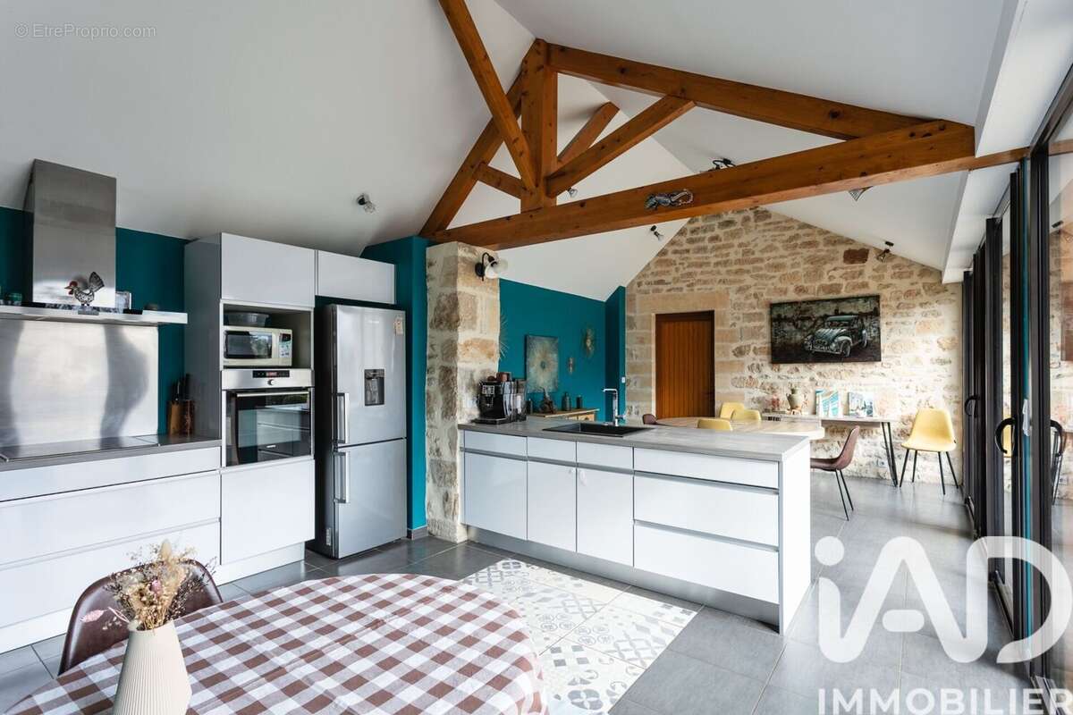 Maison 279 m² à Beauregard-De-Terrasson  - photo 3