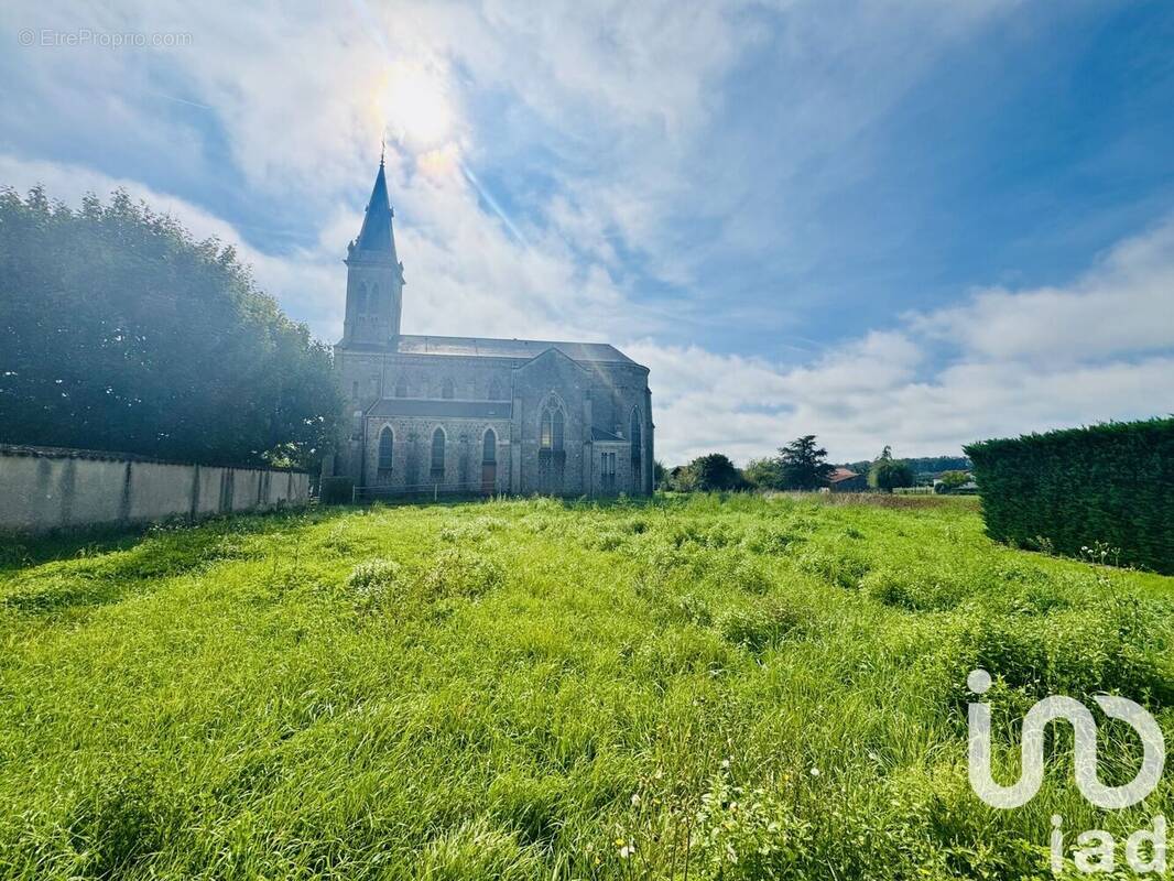 Photo 1 - Terrain à MAGNEUX-HAUTE-RIVE