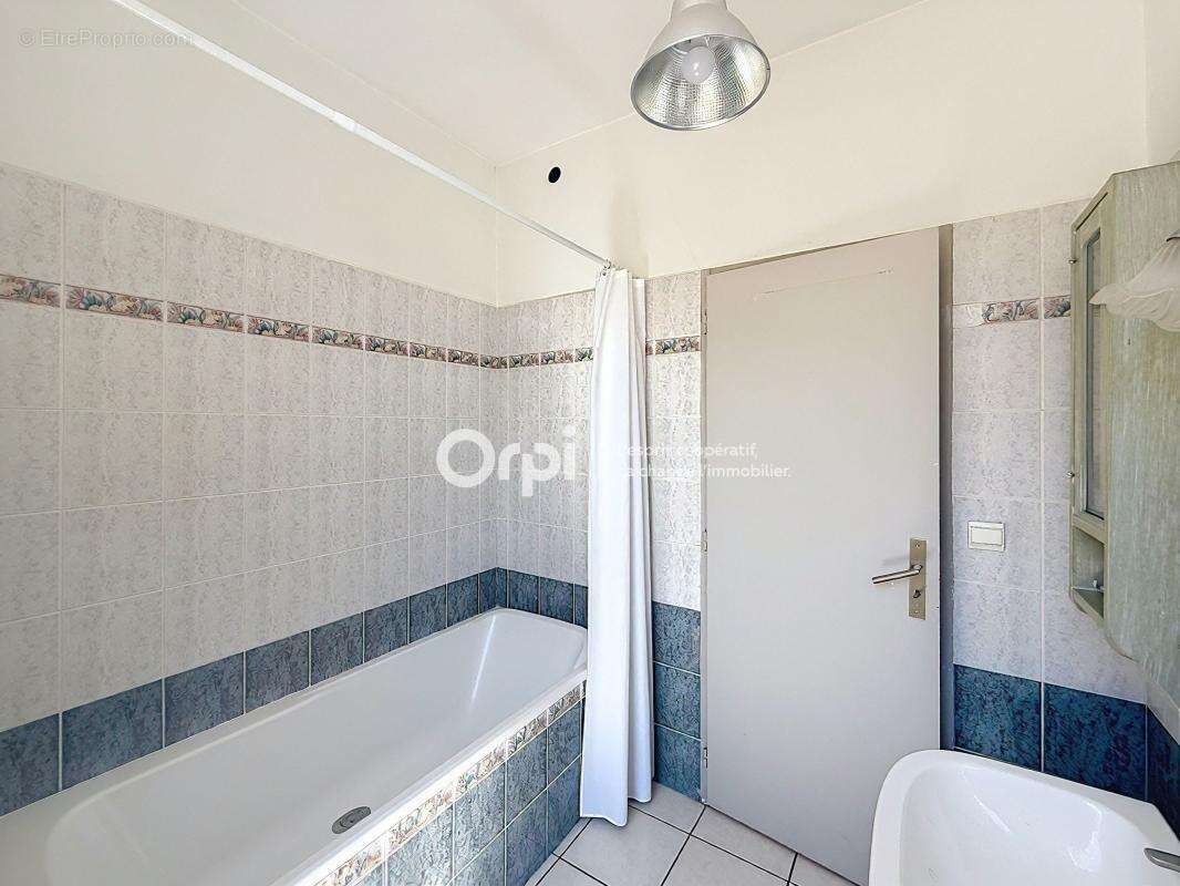 Appartement À Vendre - photo 7