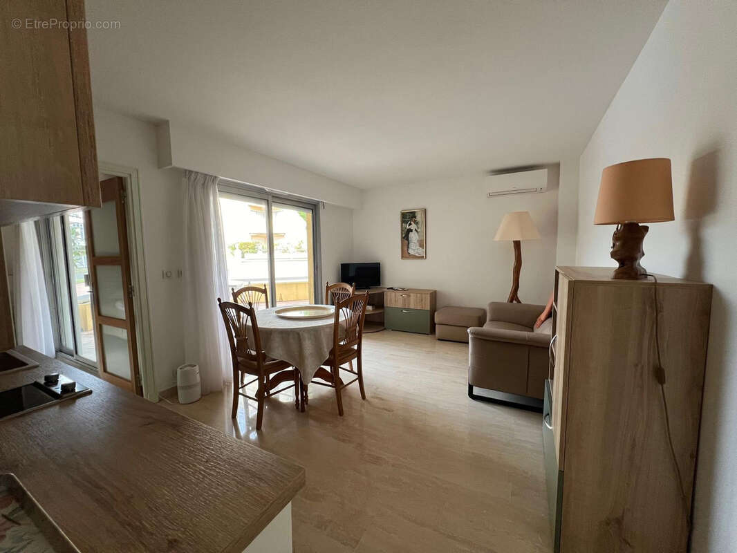 Appartement à CAGNES-SUR-MER