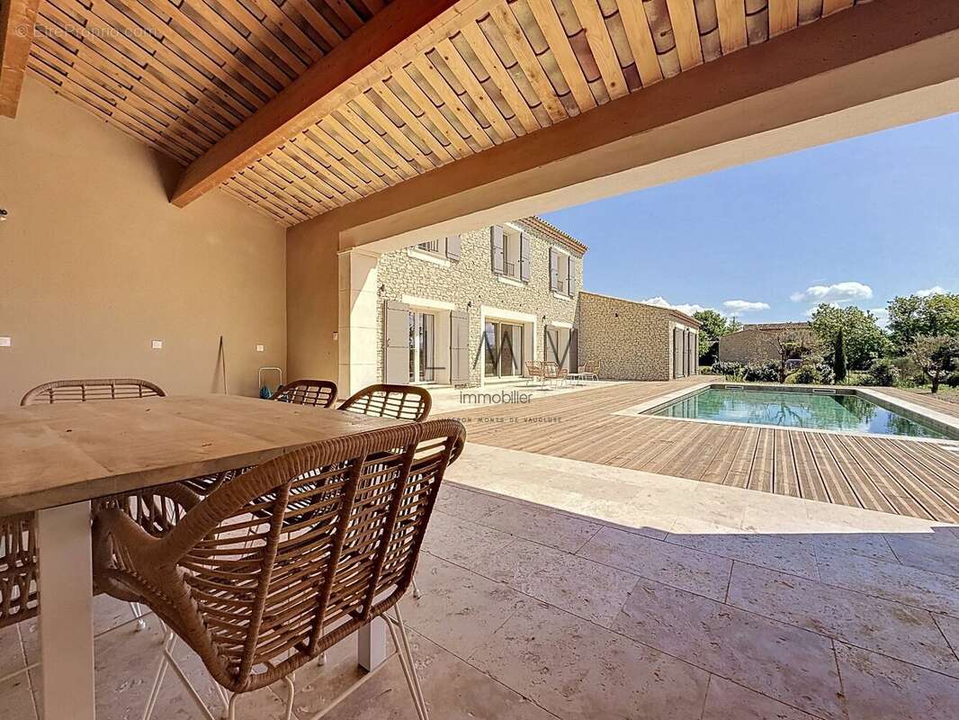 Maison à GORDES