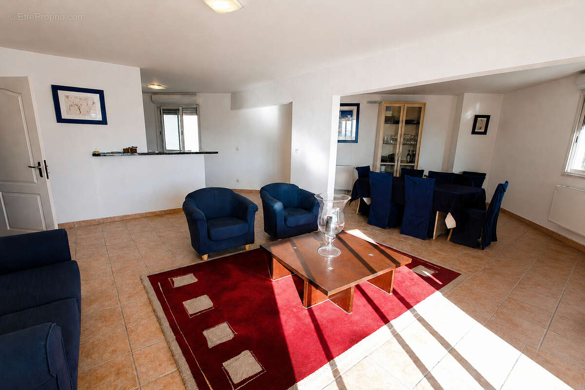À VENDRE - Appartement T3/T4 avec Box - Résidence Bagatelle Bastia - photo 2