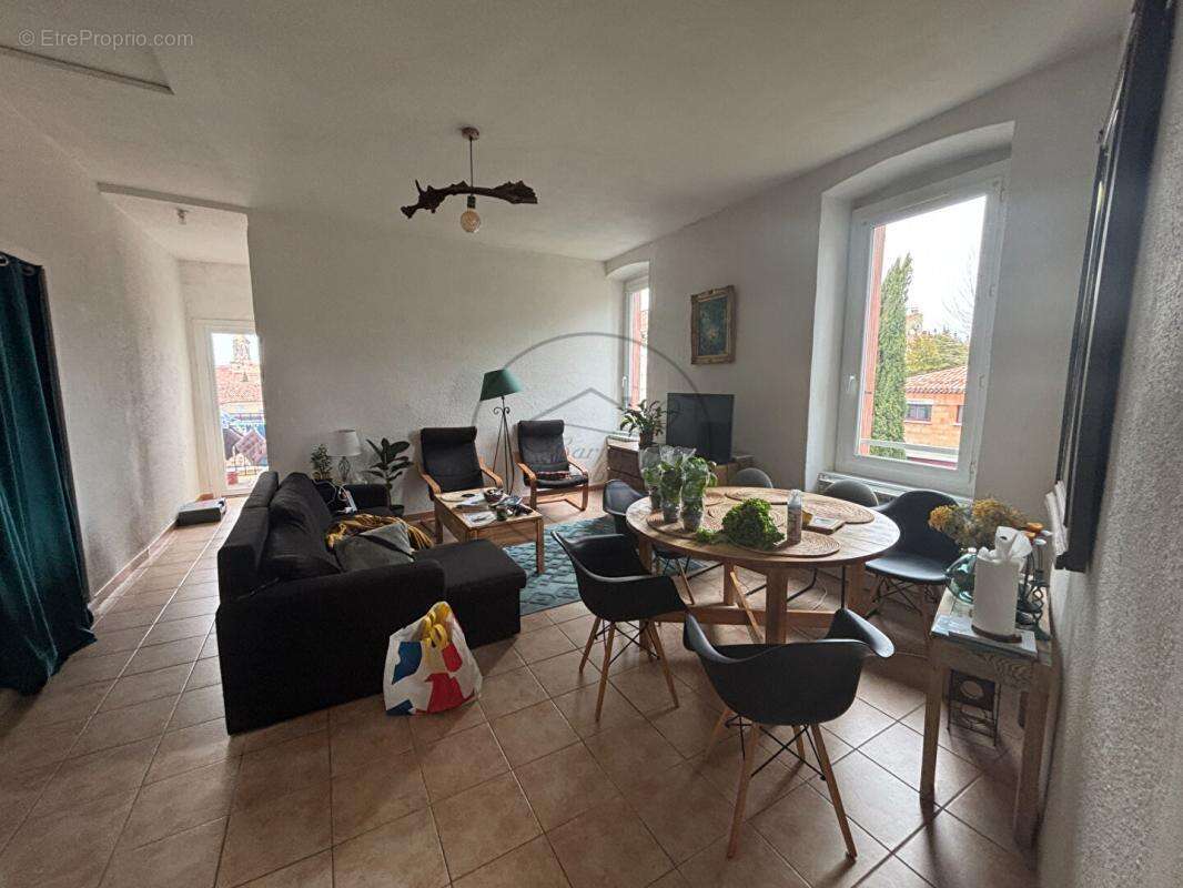 Appartement à BARJAC