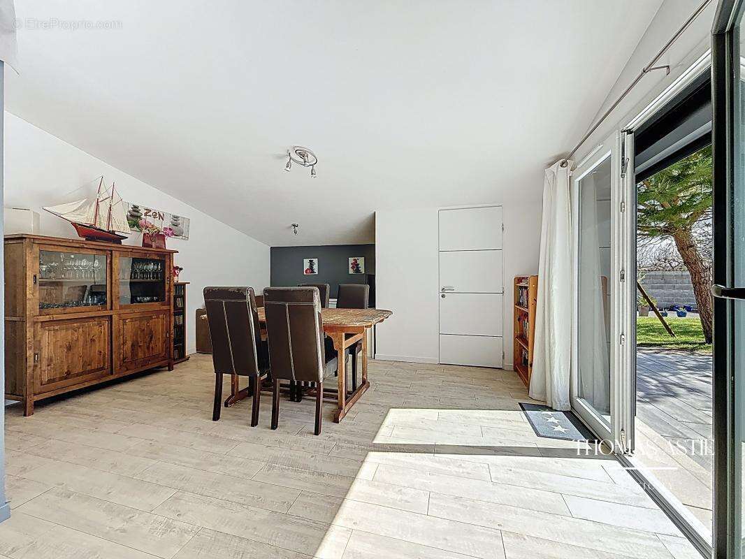 Maison à COURCHAMPS