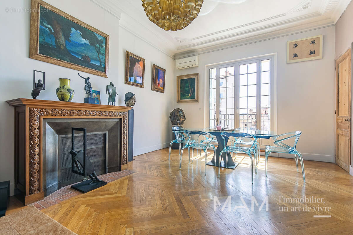 Appartement à MARSEILLE-6E