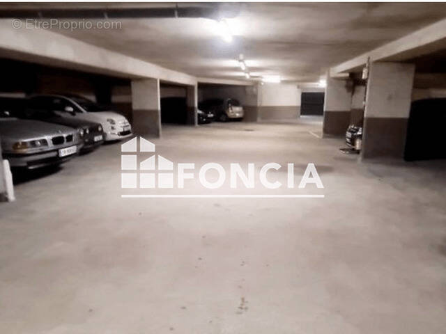 Parking à BOISSY-SAINT-LEGER