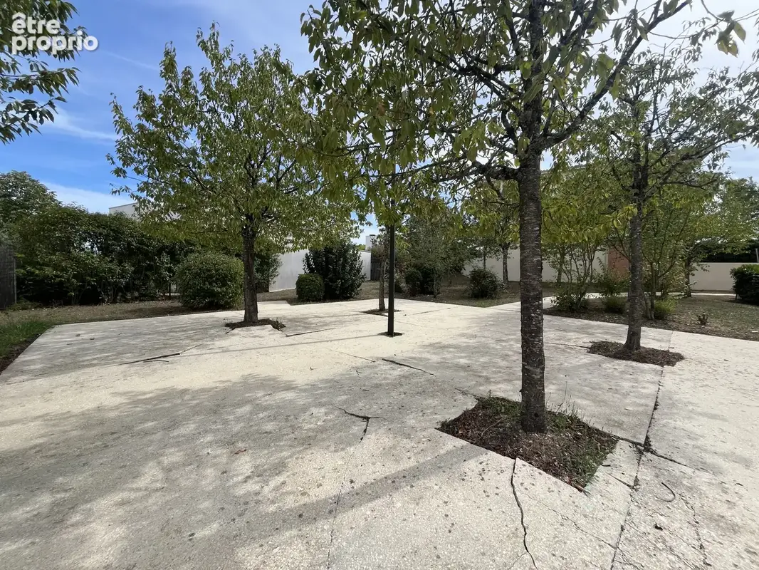 Angoulême - Appartement T2 avec jardin et parking - photo 8