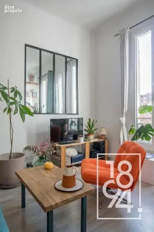 Appartement T2/348 m2 - photo 2
