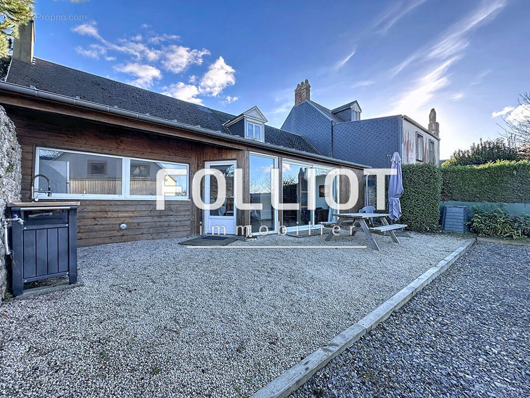 Maison à DONVILLE-LES-BAINS