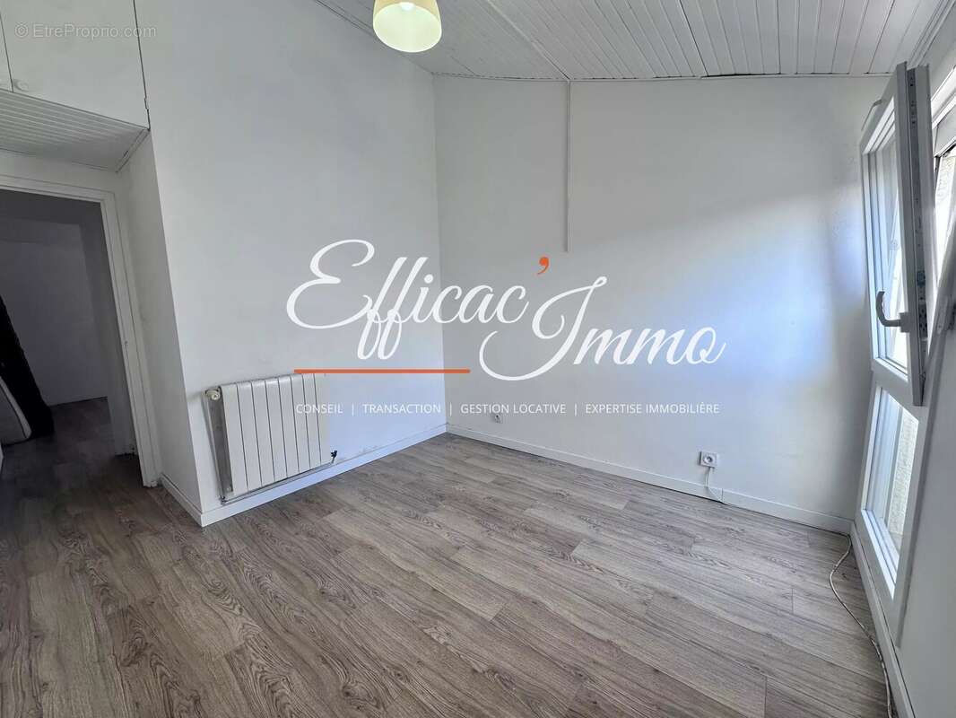 Villa 3 faces entièrement rénovée avec piscine - photo 14