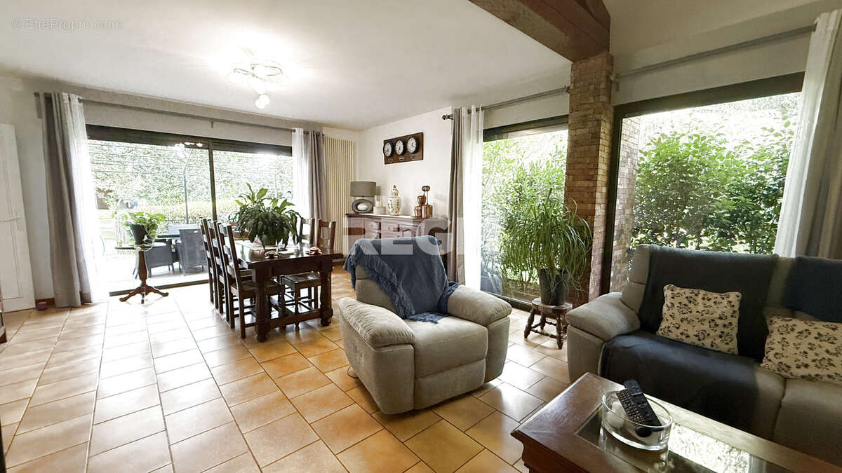 Villa d'architecte 195 m2 — Parc arboré de 5 389 m2  à MORCENX la Nouvelle - photo 5