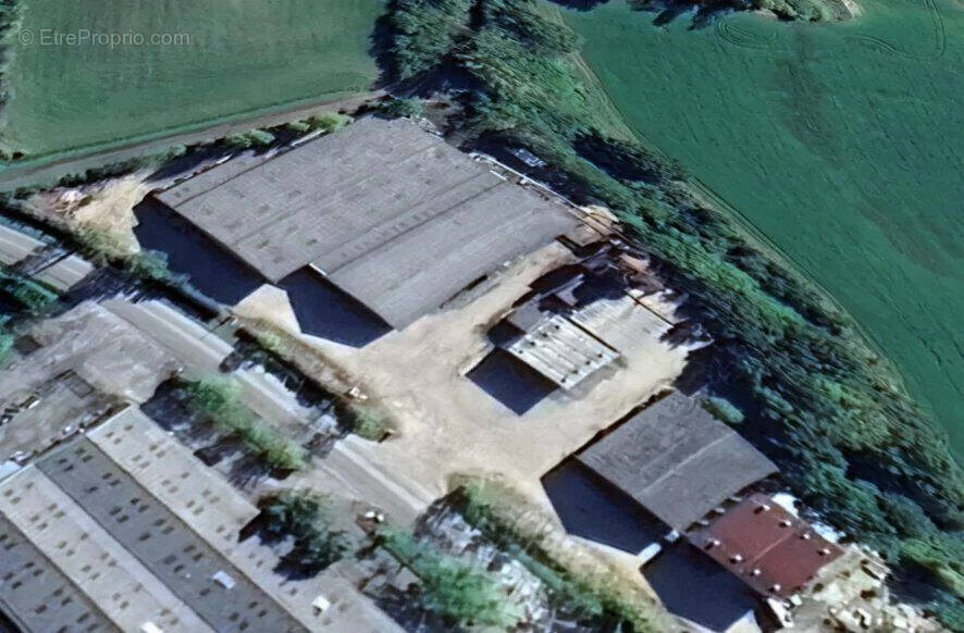 Commerce à MONTPEZAT-DE-QUERCY