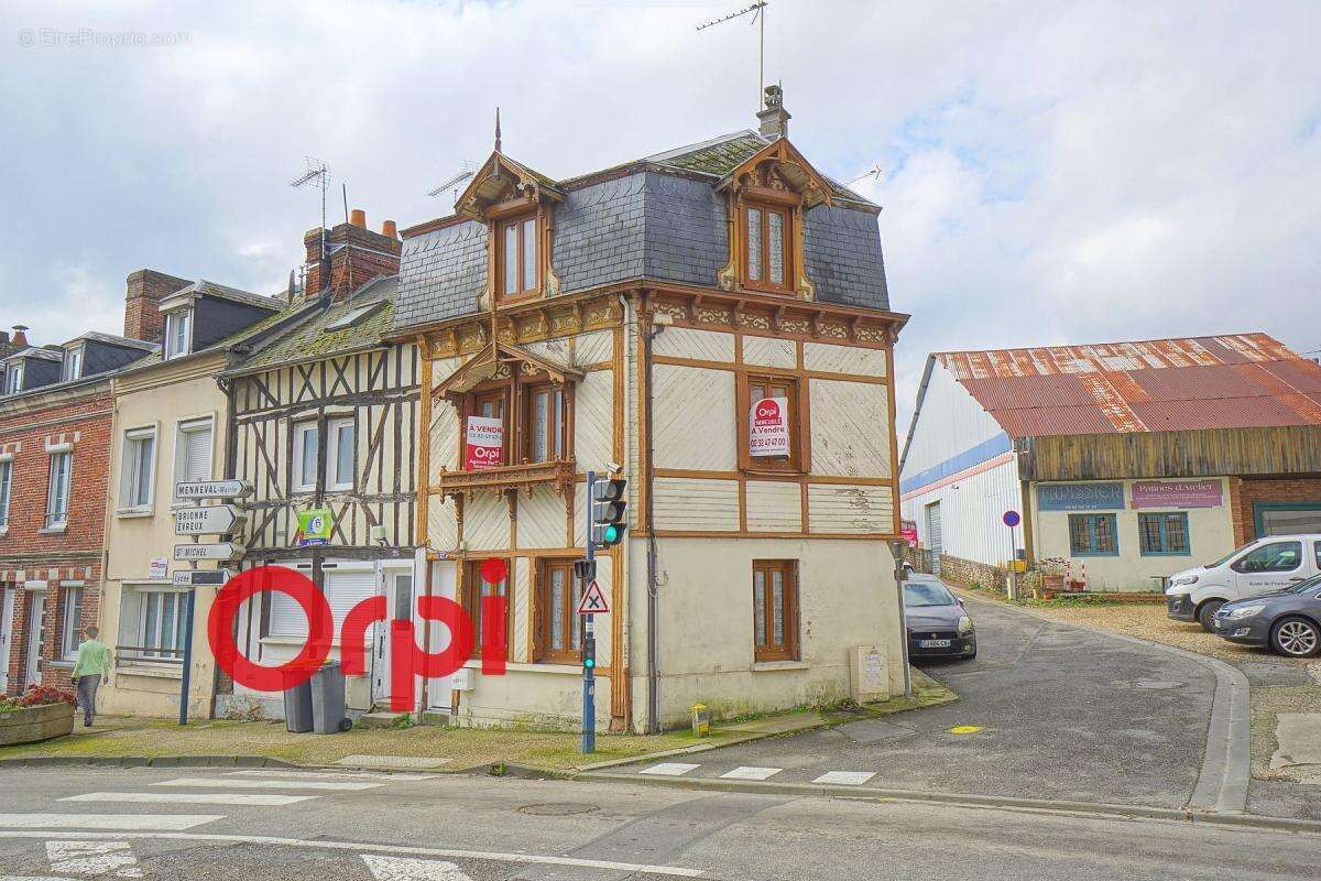 Maison à BERNAY