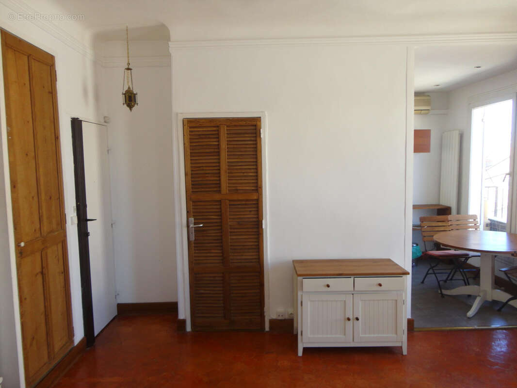 Appartement à MARSEILLE-5E