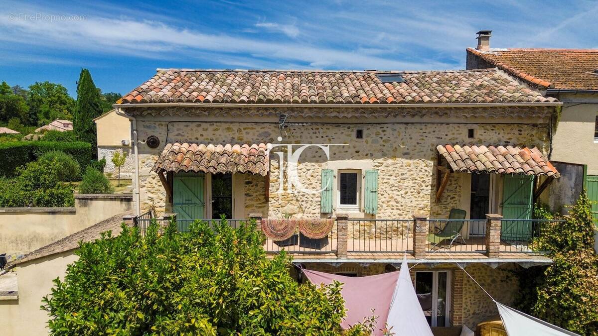 Maison à BARJAC