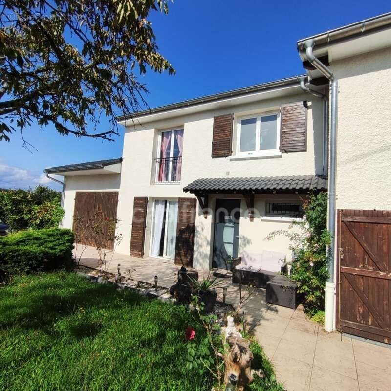 Maison à LES AVENIERES