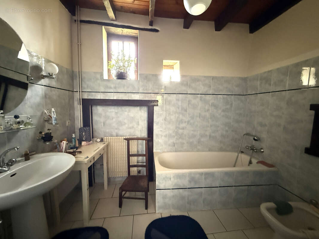 Maison à SAINT-PRIEST-LA-MARCHE