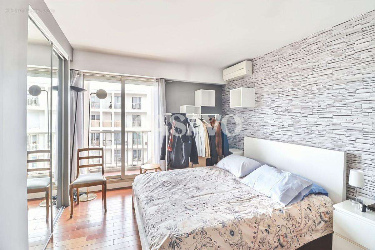 Appartement à PARIS-14E