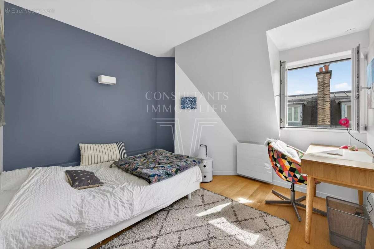 Appartement à PARIS-7E
