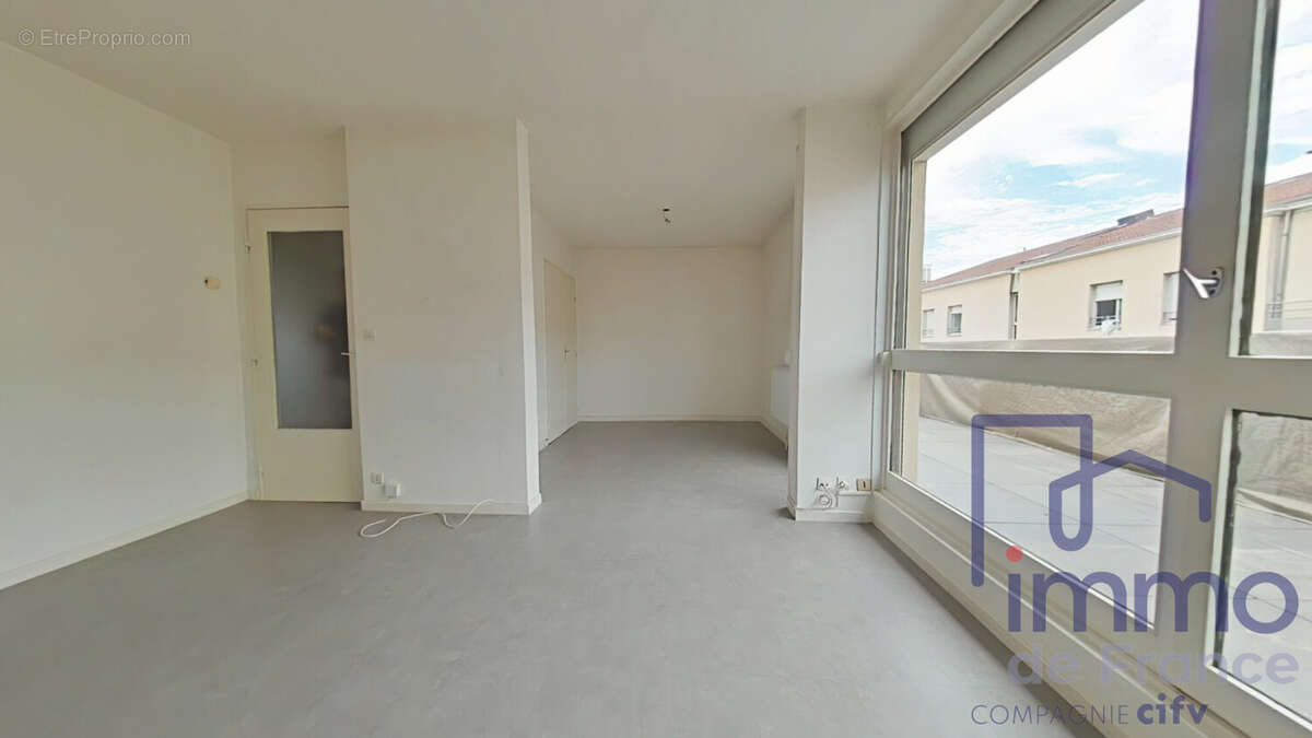 Appartement à SAINT-ETIENNE