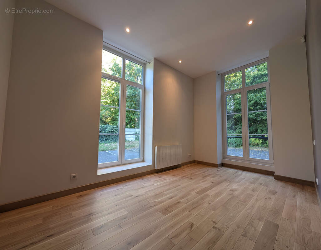 Appartement à SAINT-JEAN-DE-BRAYE