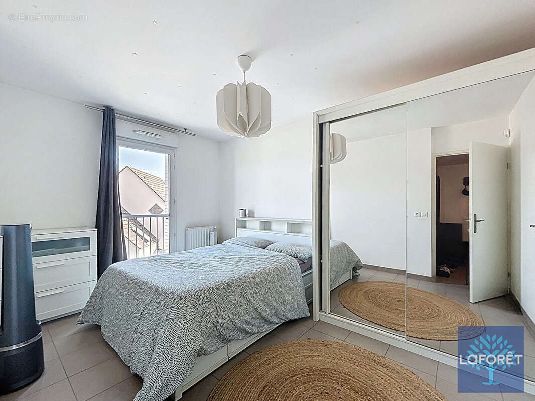 Appartement à VIGNEUX-SUR-SEINE