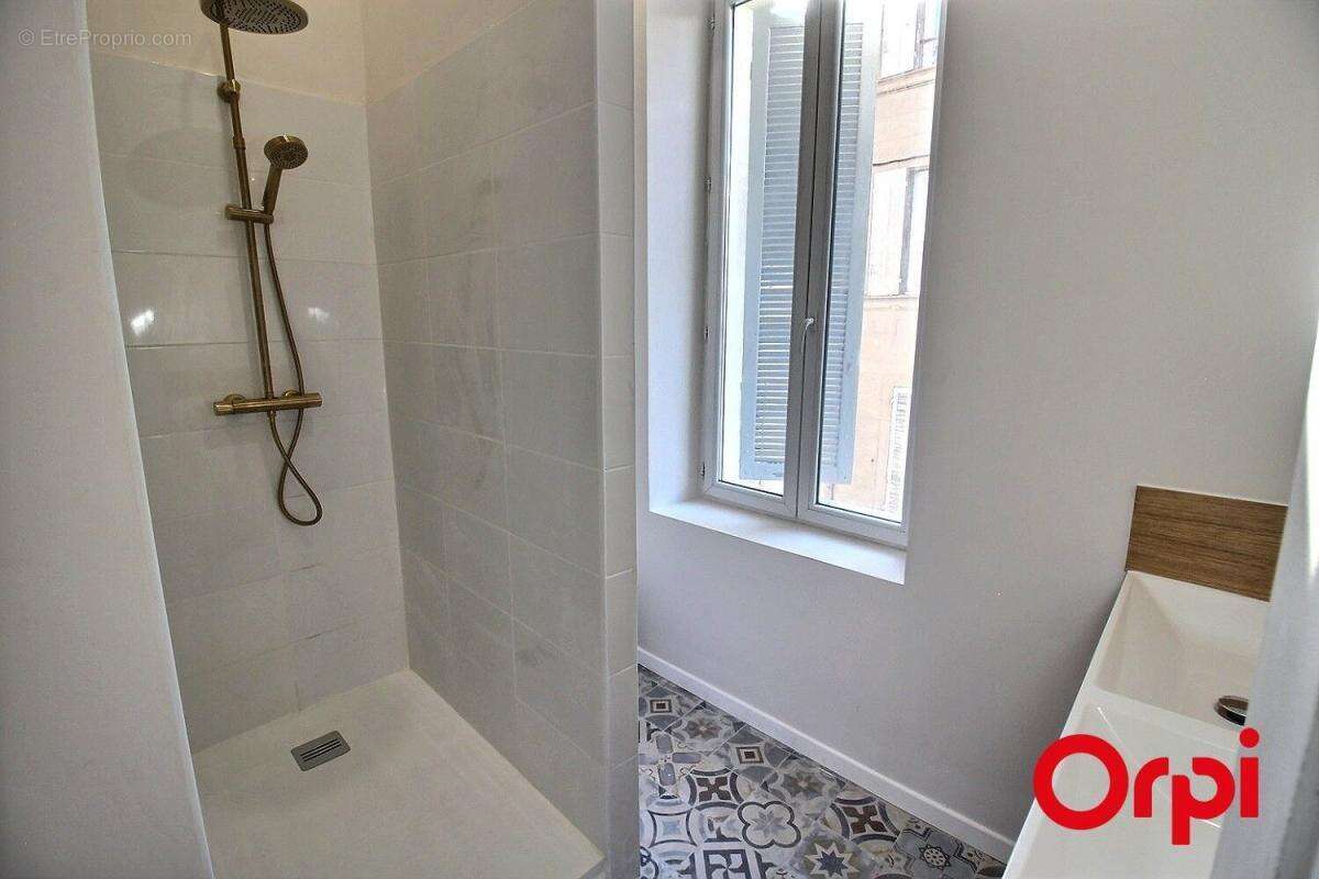 Appartement à AURIOL