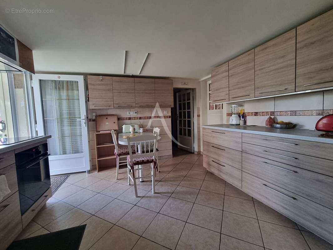 Maison à SAINT-SEBASTIEN-SUR-LOIRE