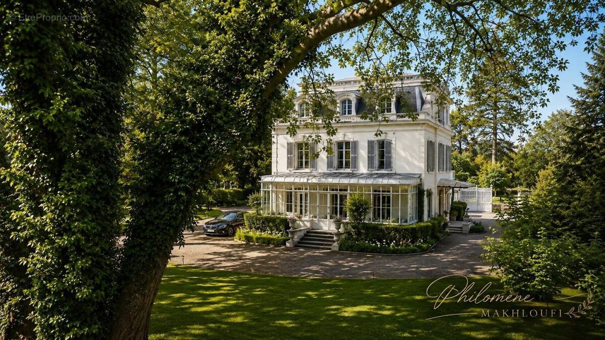 Maison à LE MEE-SUR-SEINE