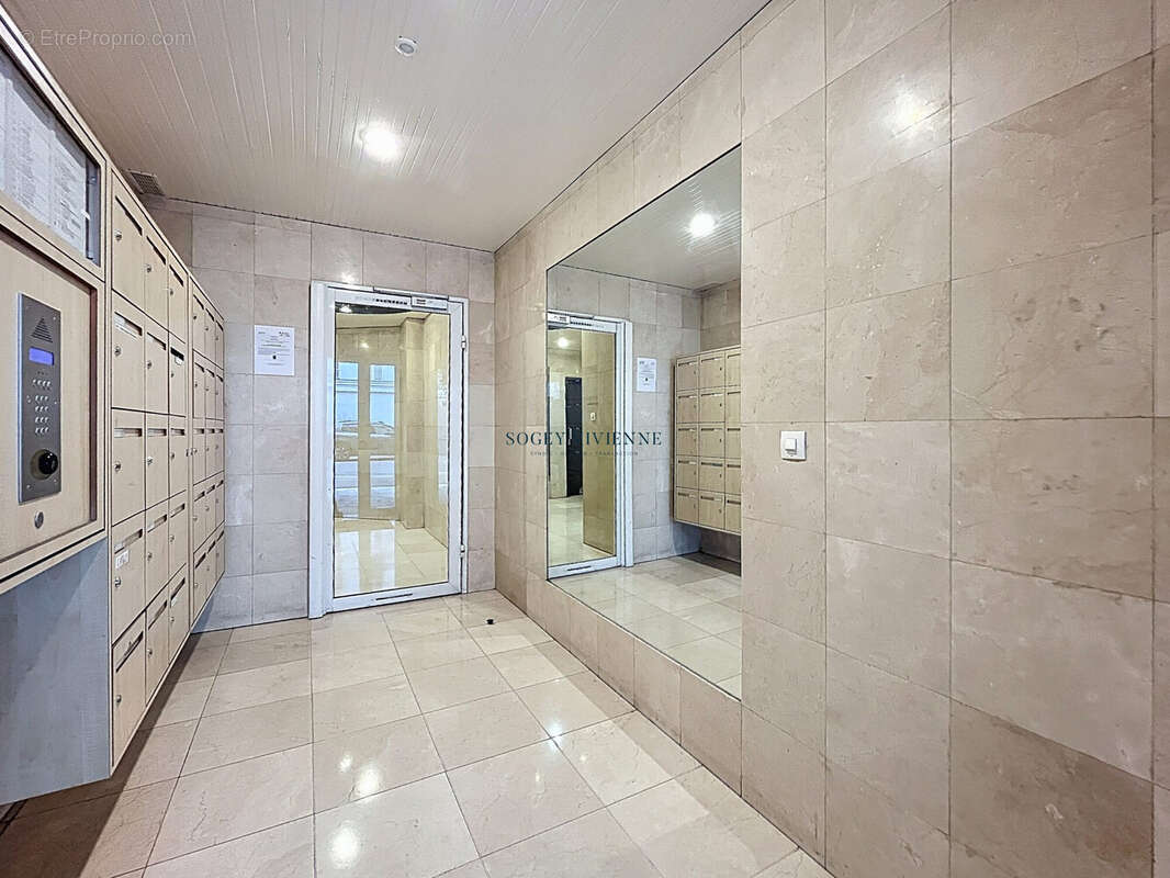 Appartement à PARIS-15E