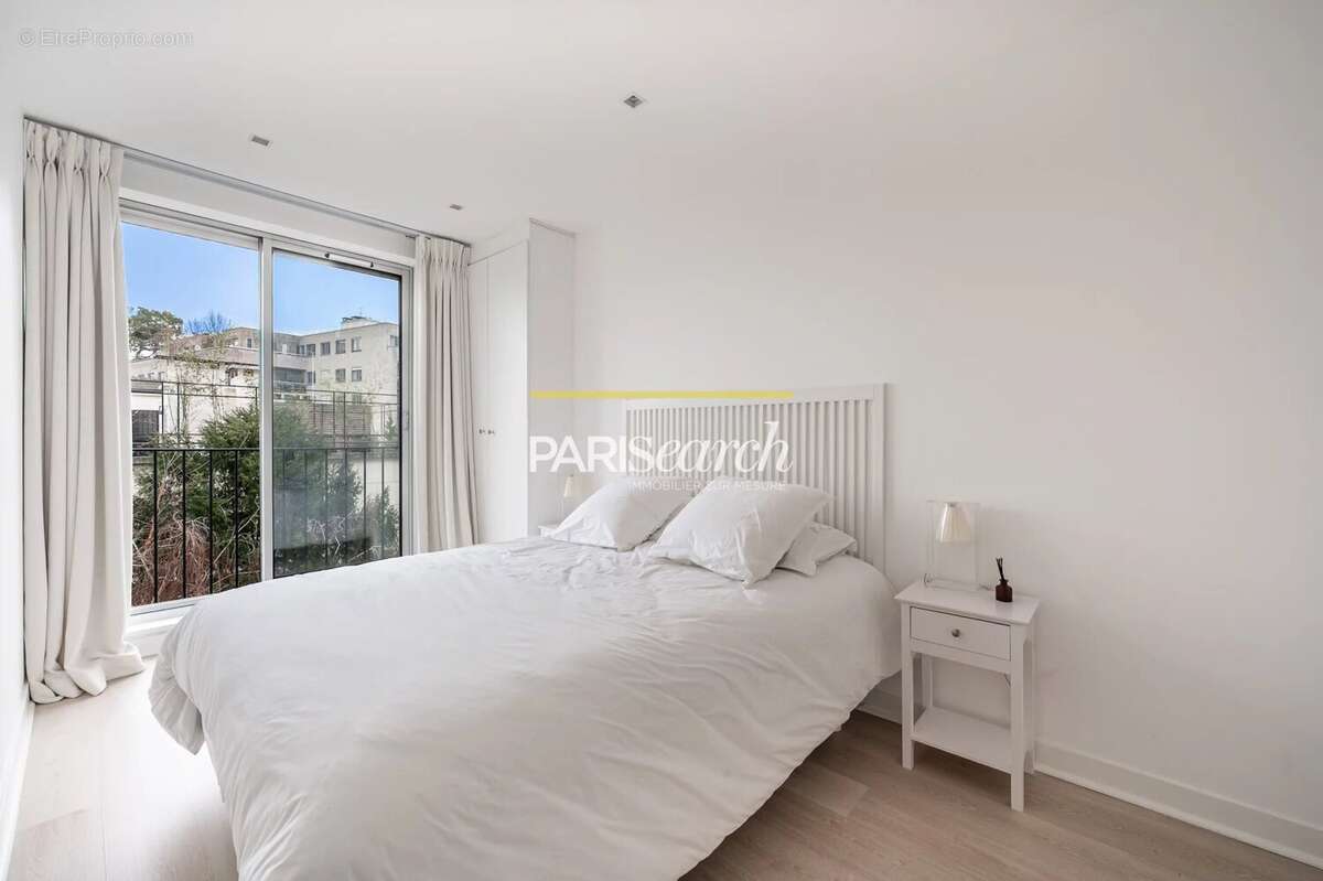 Appartement à NEUILLY-SUR-SEINE