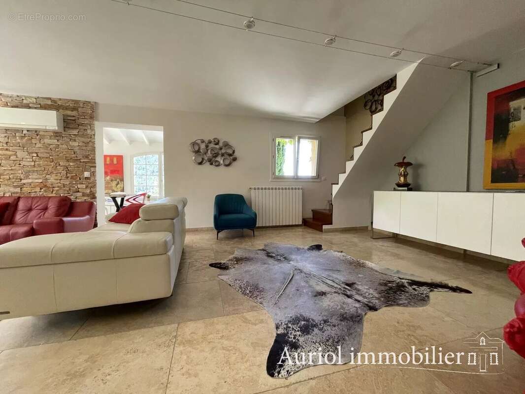 Maison à AURIOL