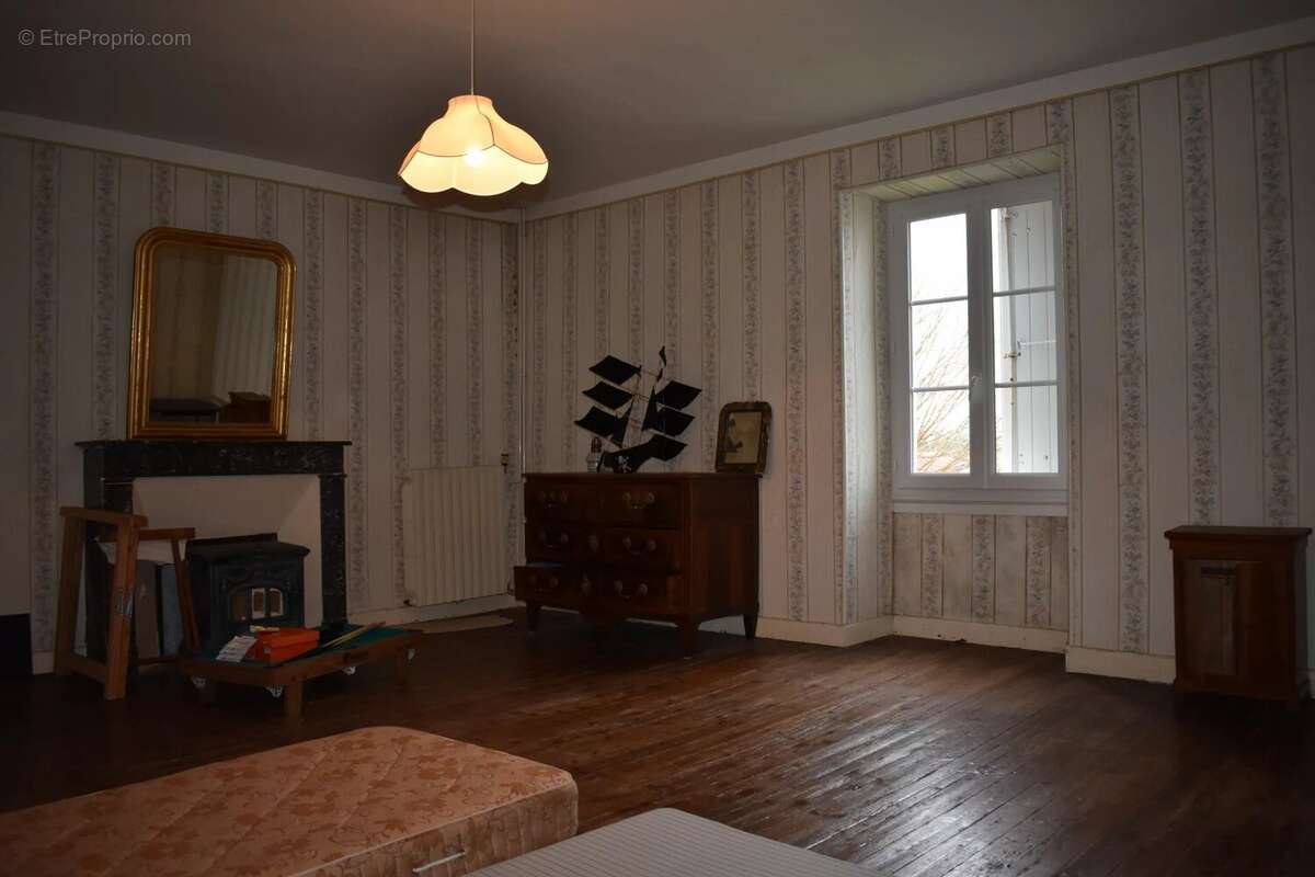 Belle et grande maison familiale à rafraîchir - photo 27