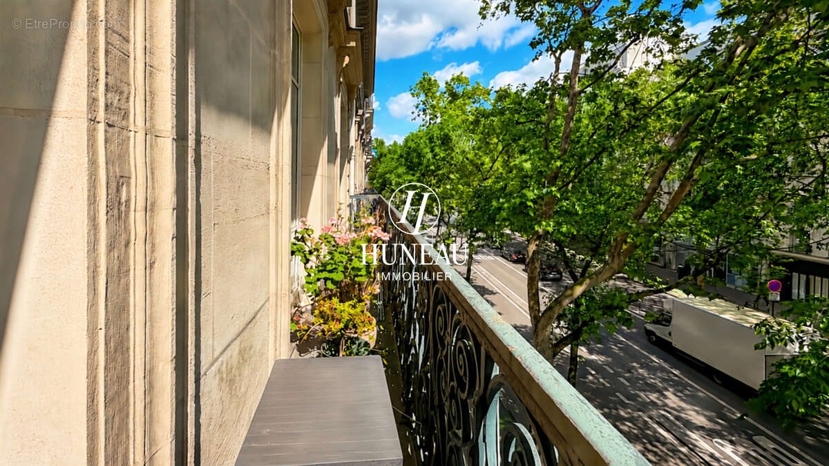 Appartement à PARIS-10E