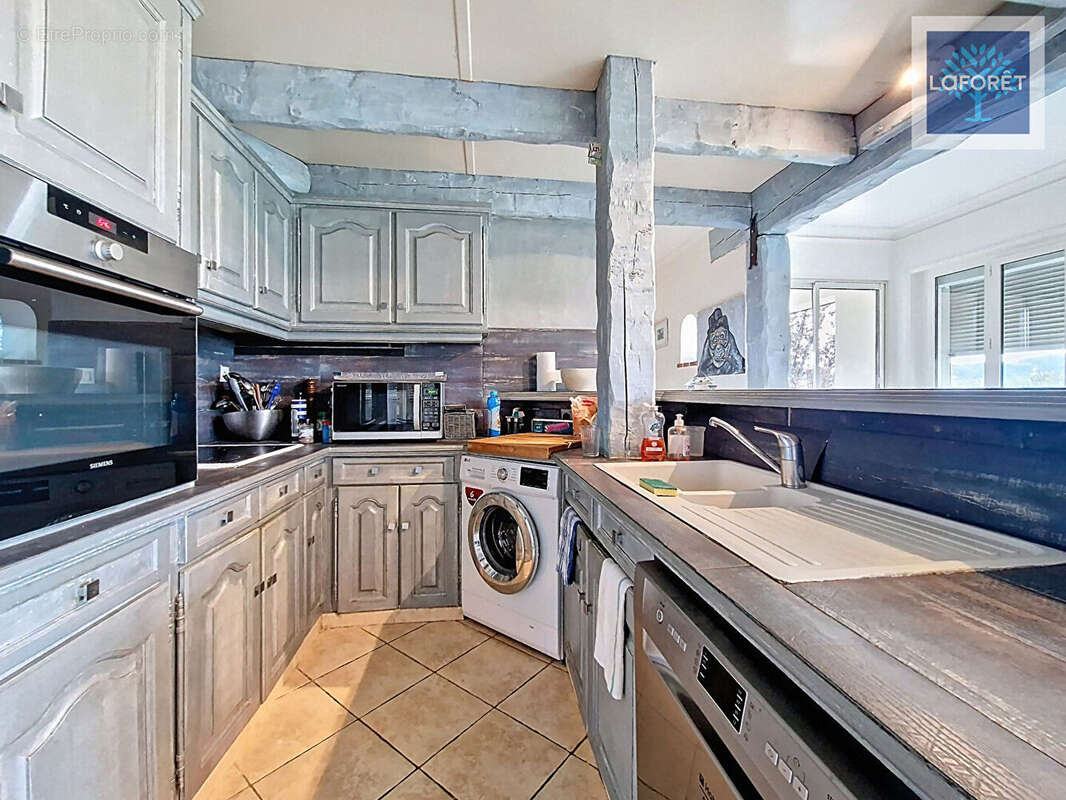 Appartement à VALLAURIS