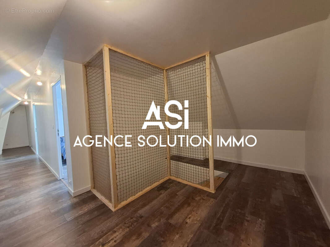 Maison à SAINT-PIERRE-SUR-ERVE