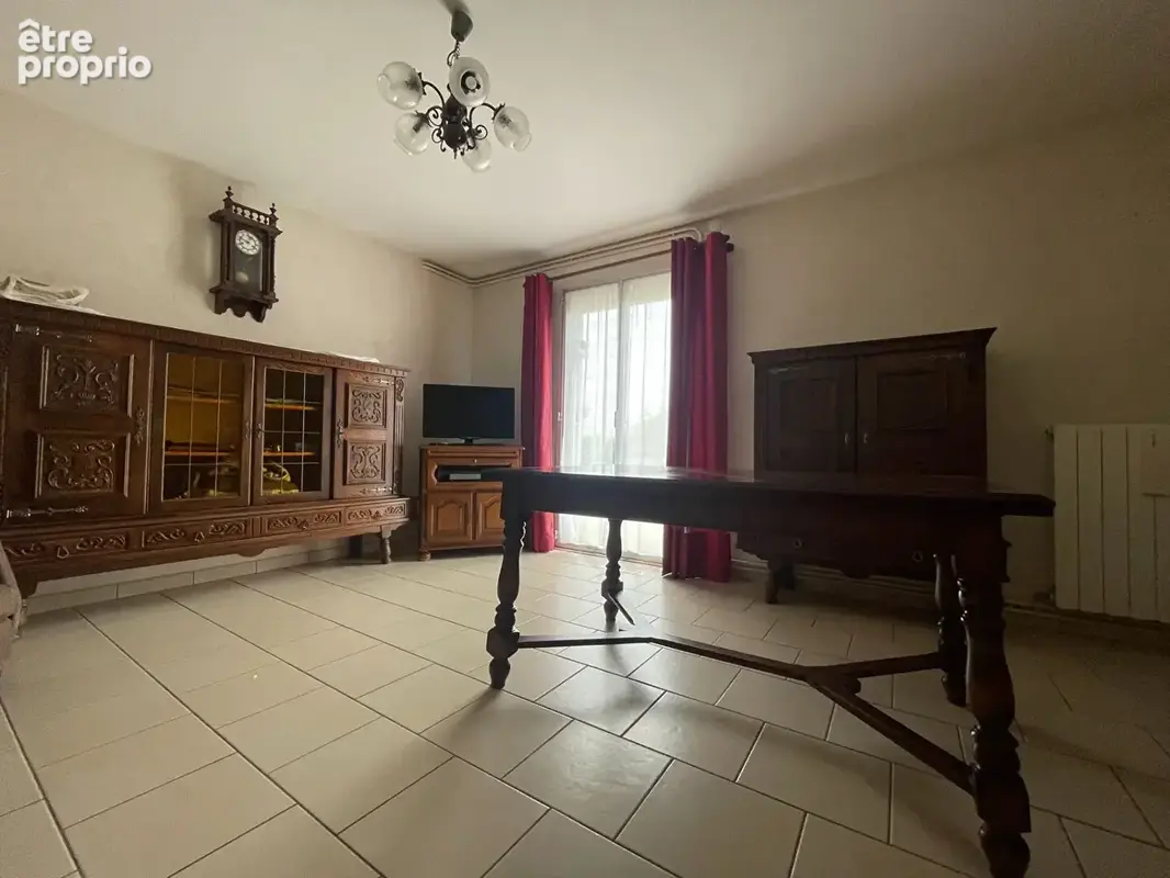 Maison de plain-pied à Brain-sur-Allonnes - 4 chambres, 103 m² - photo 12