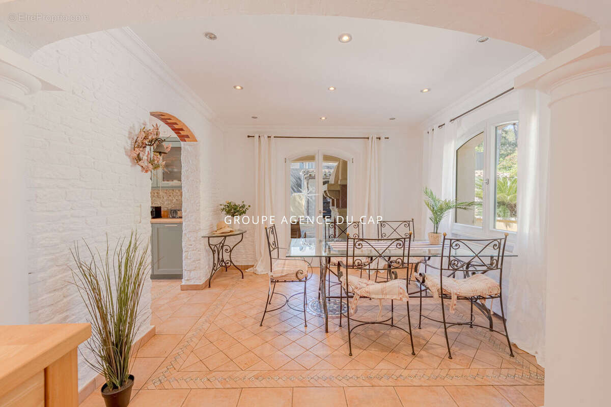 Saint raphael valescure villa 6 pieces avec piscine - photo 6