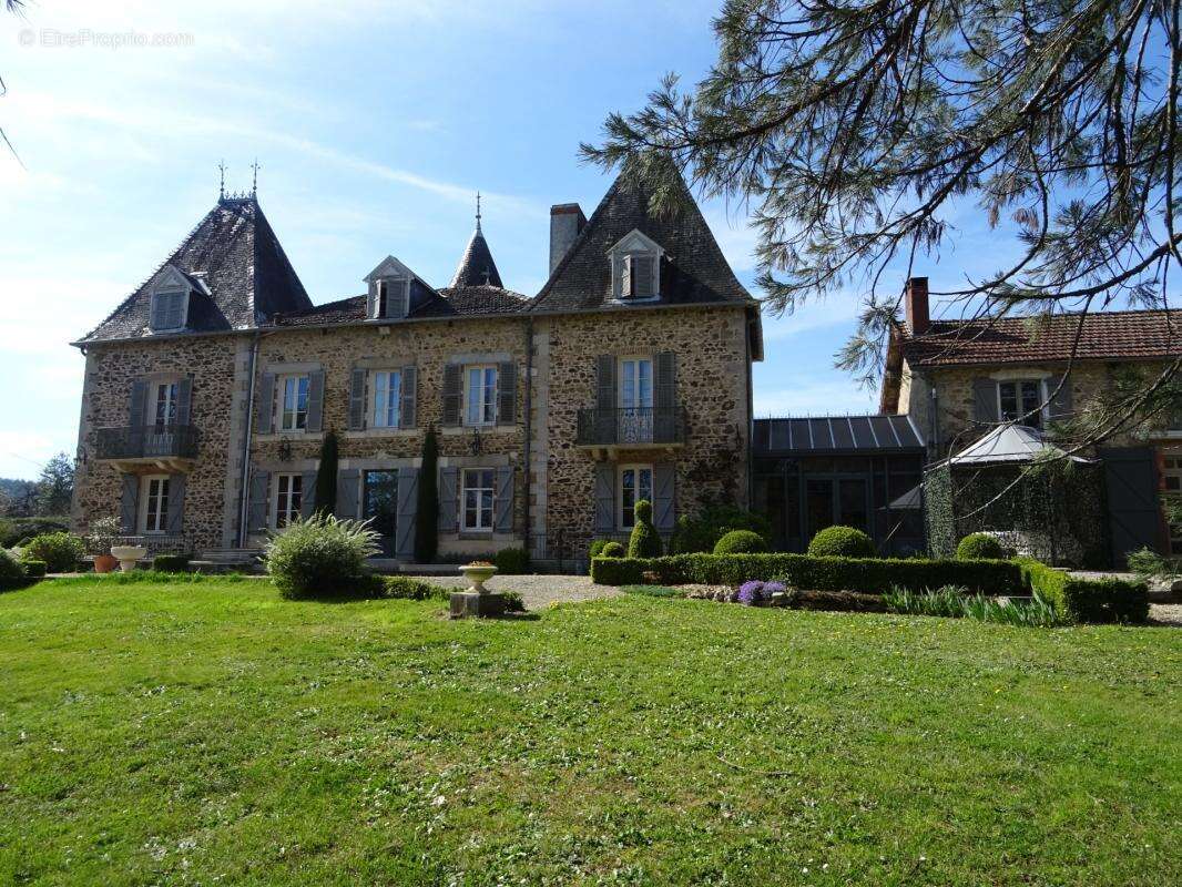 Secteur saint hilaire les places proche de nexon en haute vienne magnifique manoir du 17eme de 280 m² habitables sur 17862 m² de - photo 36
