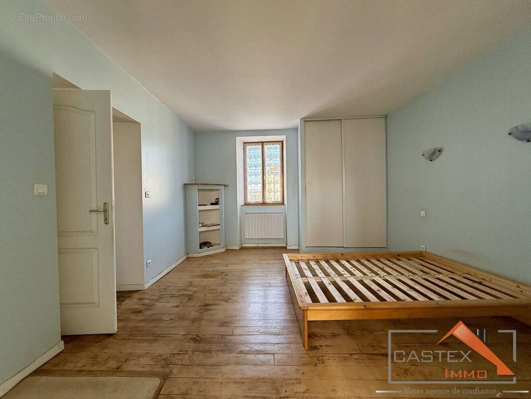 Maison à POINTIS-INARD