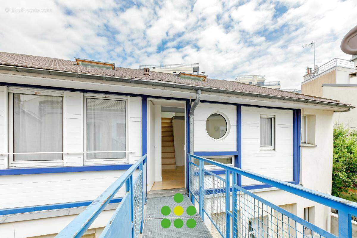 Appartement à ISSY-LES-MOULINEAUX