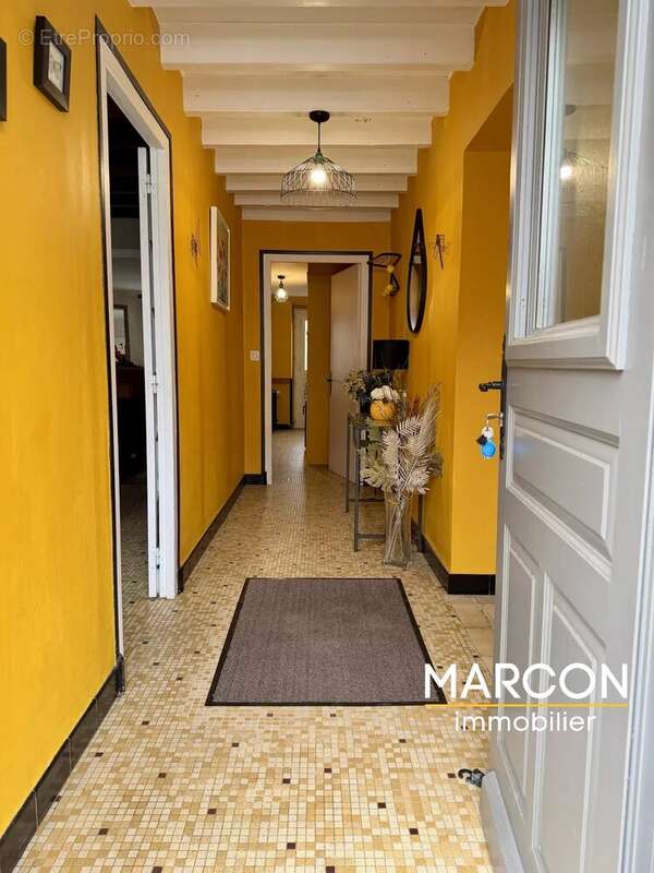 Maison à LE BOURG-D'HEM