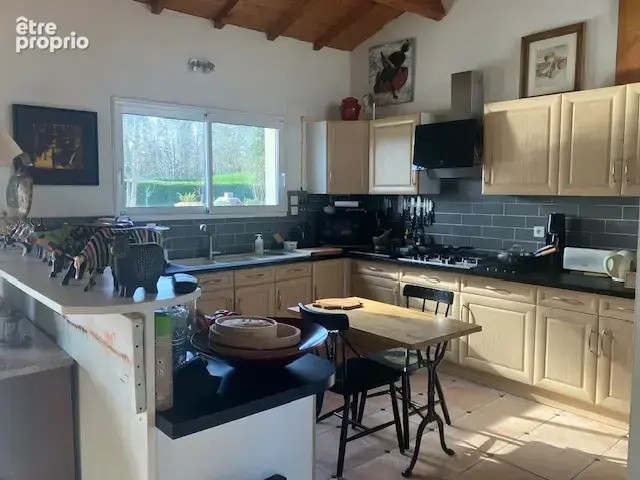 Maison 4 chambres, studio indépendant et garage sur belle parcelle de 1840m2 - photo 9