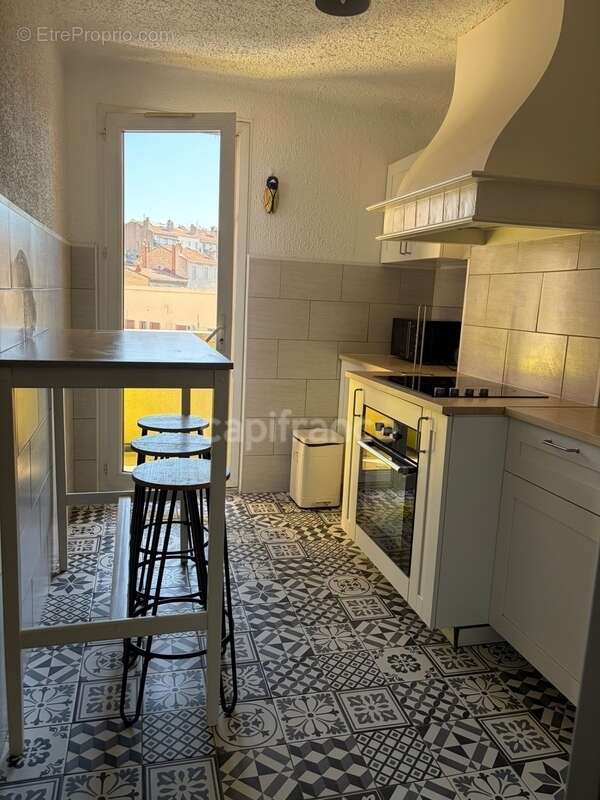 Appartement à MARSEILLE-5E