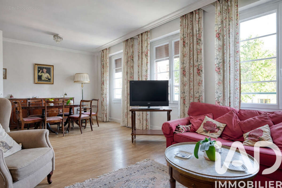 Photo 3 - Maison à RUEIL-MALMAISON