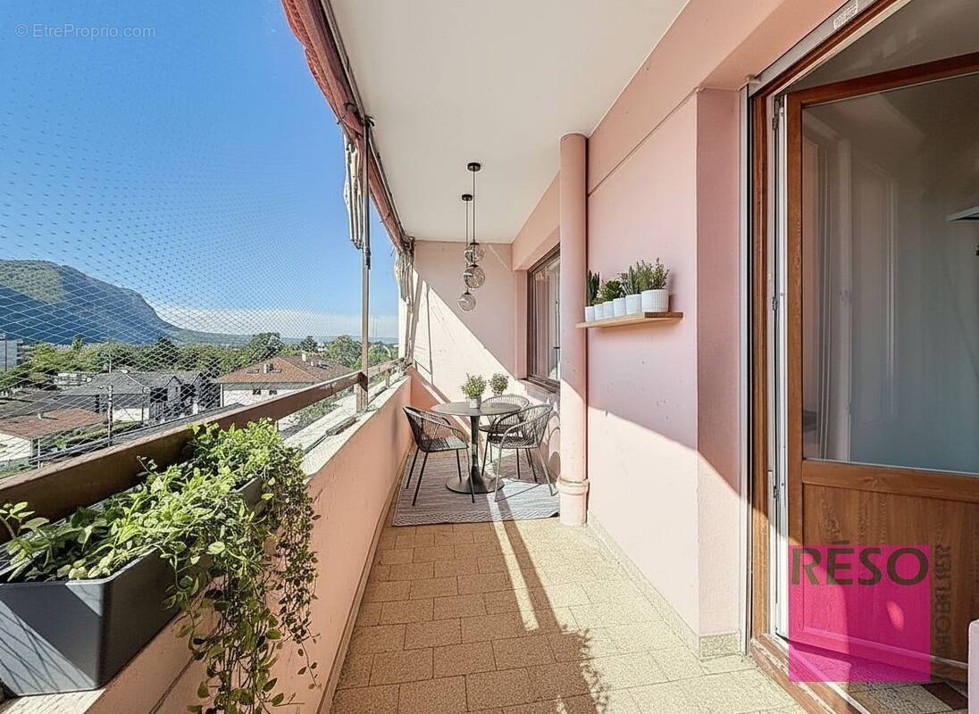 Appartement à AMBILLY